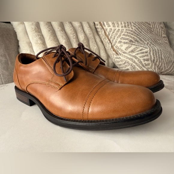 Other - Dress Shoes Men’s Size 8.5 Brown Faux Leather - Elegant‎